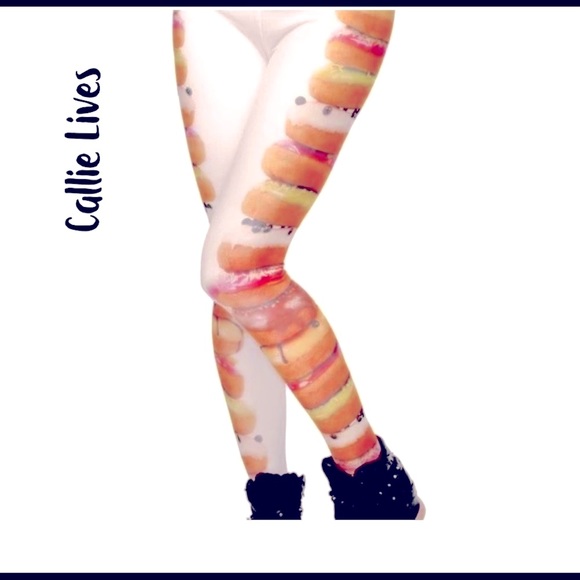 Callie Lives Pants - ⭐️⭐️Host Pick ⭐️⭐️‼️‼️Callie Lives Doughnut Tower 3D Graphic Leggings O/SNWT